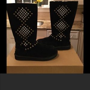 RePosh! Brand new Uggs! Authentic.