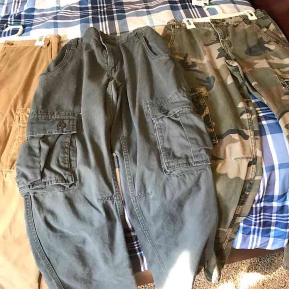 Cargo pants - Picture 2 of 3