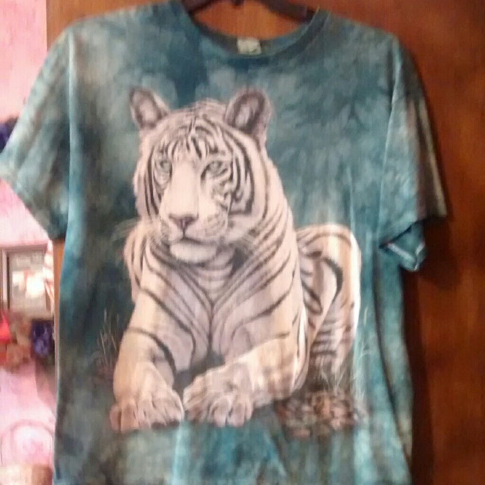 Teal green/ white tiger T-shirt