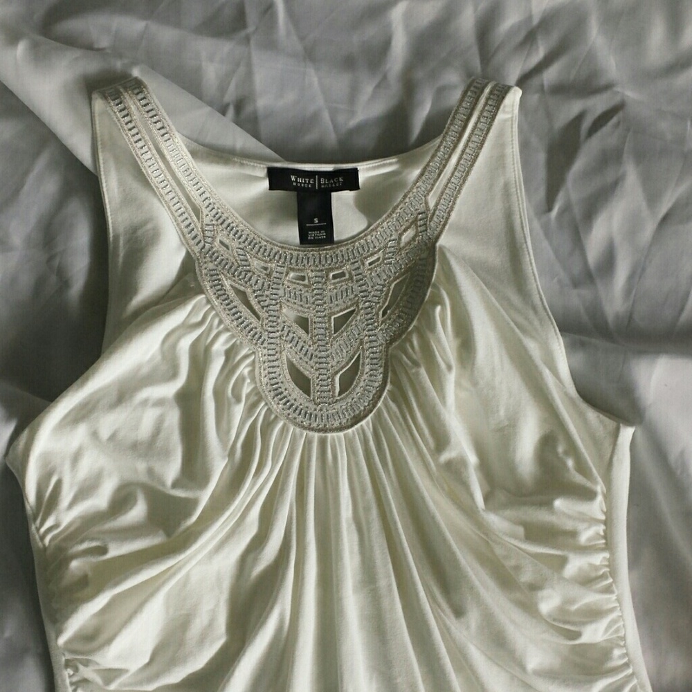 White House Black Market Sleeveless Top Design - Picture 4 of 8