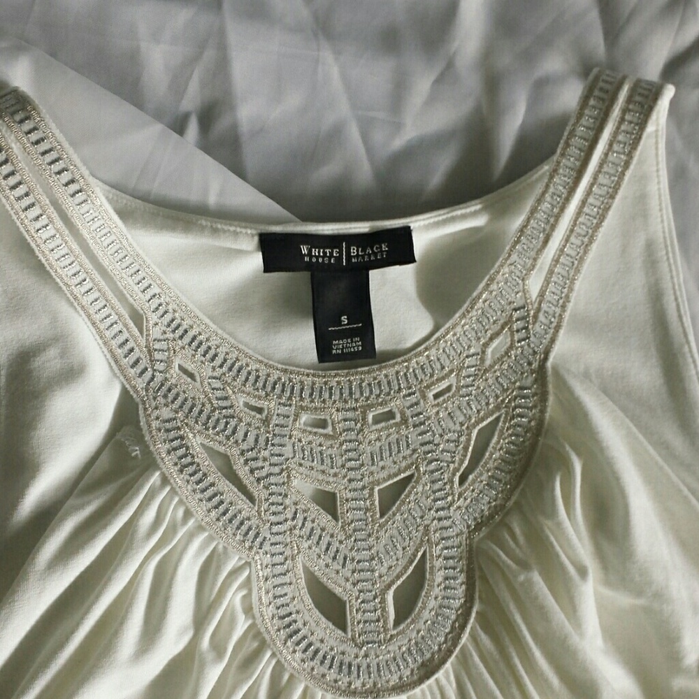 White House Black Market Sleeveless Top Design - Picture 6 of 8