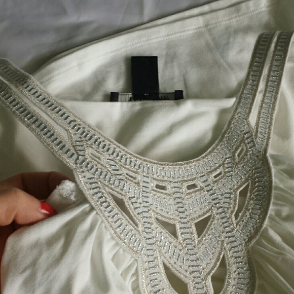 White House Black Market Sleeveless Top Design - Picture 8 of 8