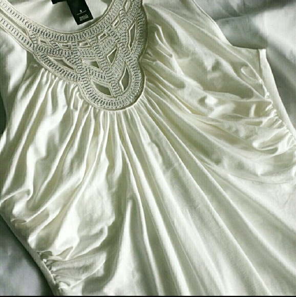 White House Black Market Sleeveless Top Design - Picture 2 of 8