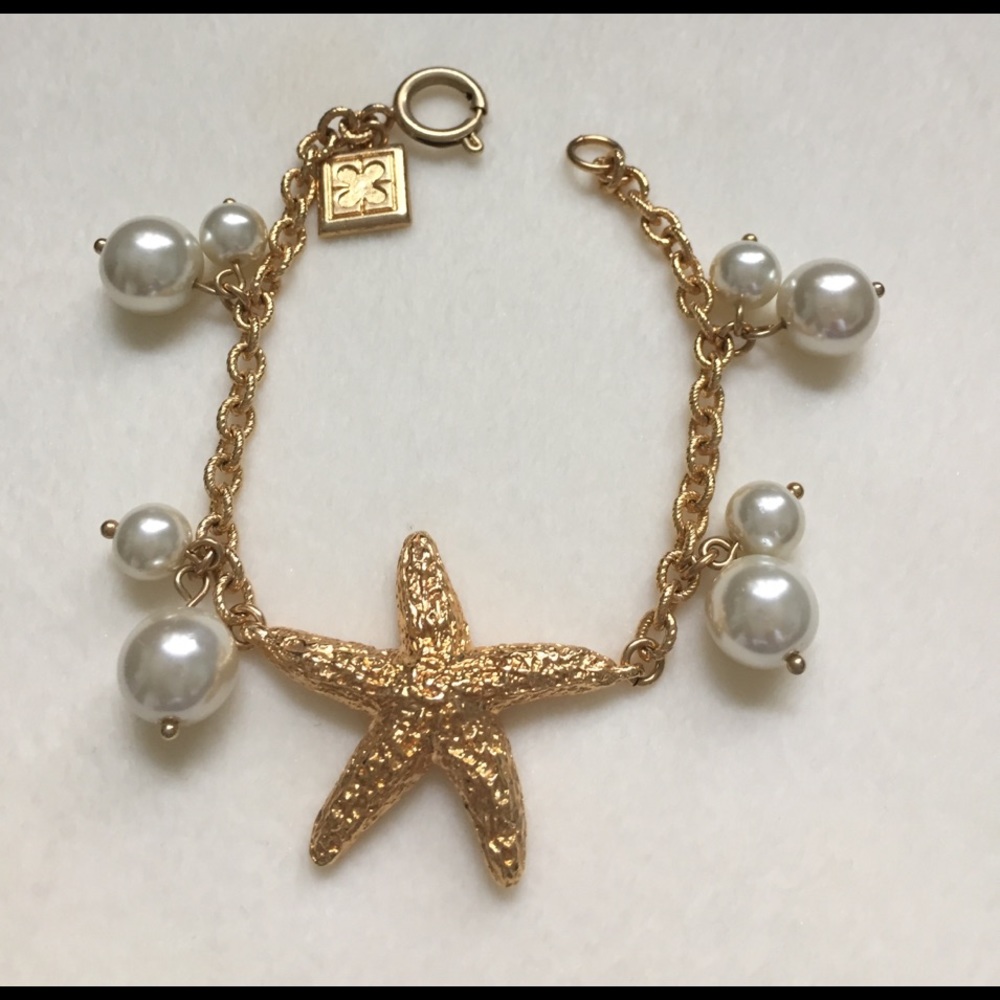 Gold star fish/pearl bracelet