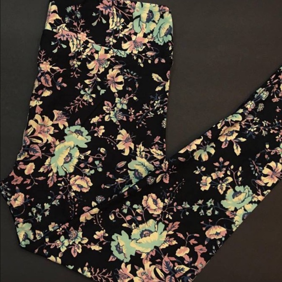 LuLaRoe Pants - LULAROE LEGGINGS