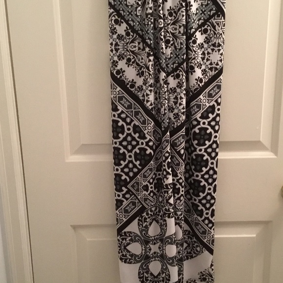 Maxi length dress - Picture 2 of 4