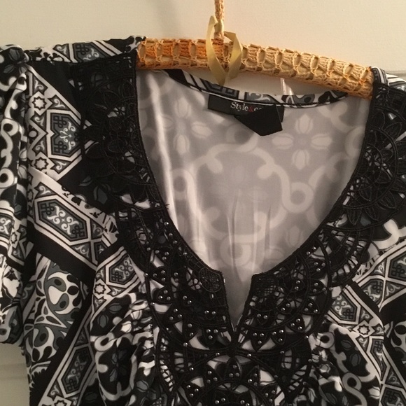 Maxi length dress - Picture 3 of 4