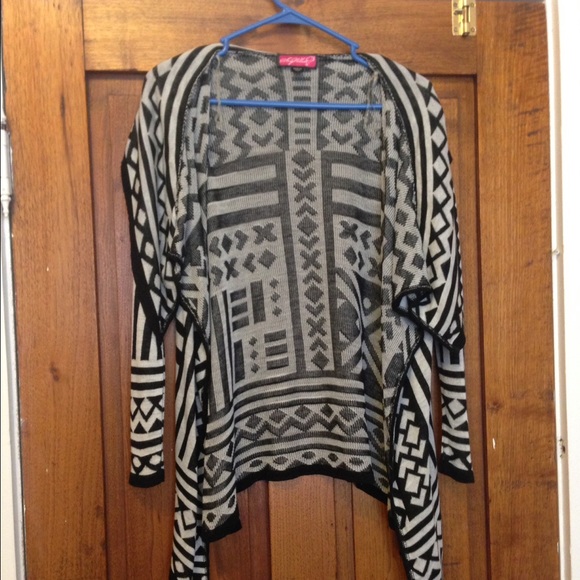 Black and White Aztec Cardigan - Picture 1 of 2