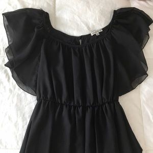 Velvet Torch Dresses - MOVING SALE❗️Flutter Sleeve Black Flowy Dress Velvet Torch Dresses - MOVING SALE❗️Flutter Sleeve Black Flowy Dress