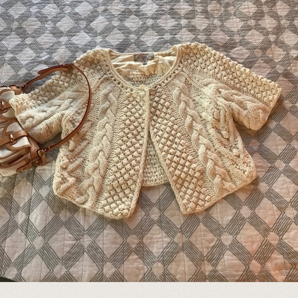 Ecote Sweaters - Cable knit Ecote cropped open cardigan