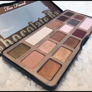 Too faced chocolate bar eyeshadow palette
