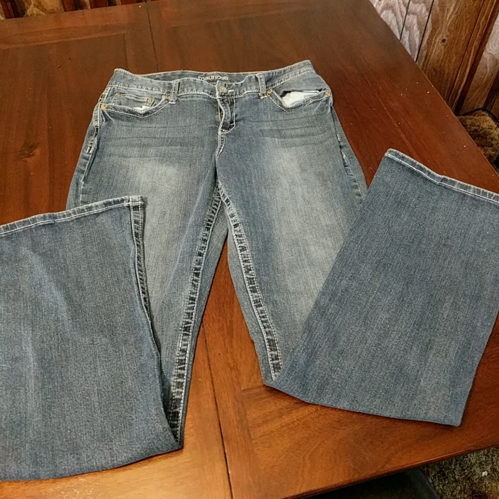 Maurices jeans