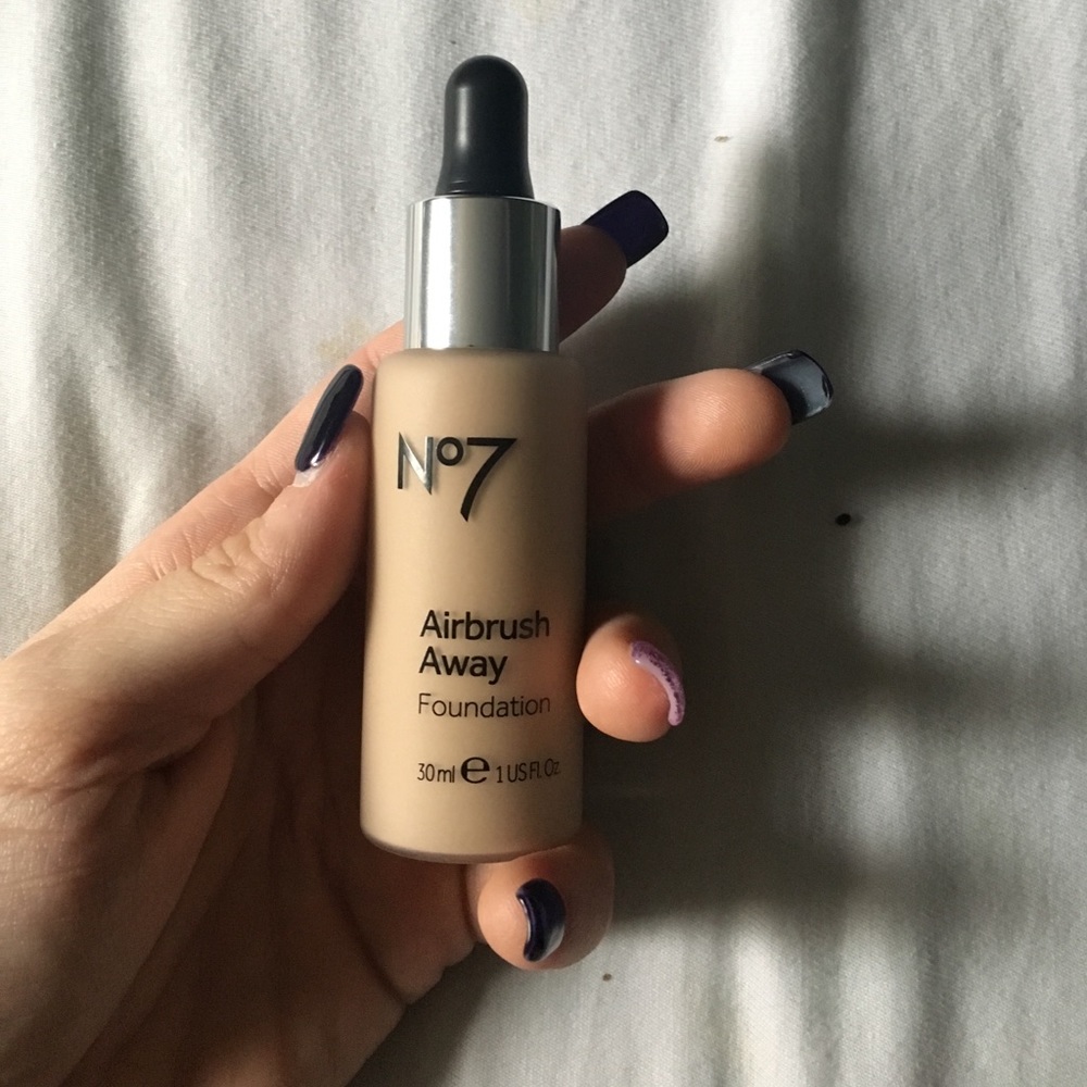 N7 airbrush away foundation