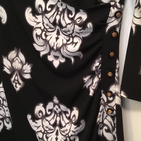 Wrap style dress - Picture 4 of 5