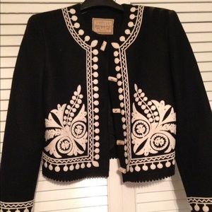 Double-D Ranch Wear Women's Blazer. Size small.