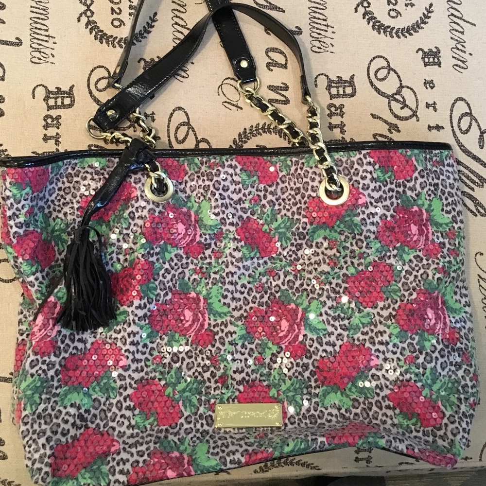 Roses, sparkle Betsey Johnson purse