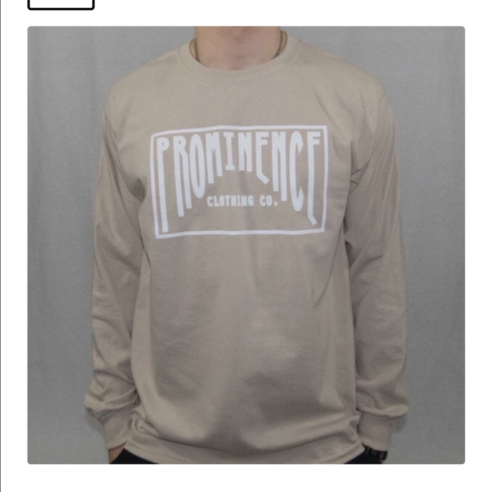 Logo Prominence Crew Neck - Picture 2 of 3