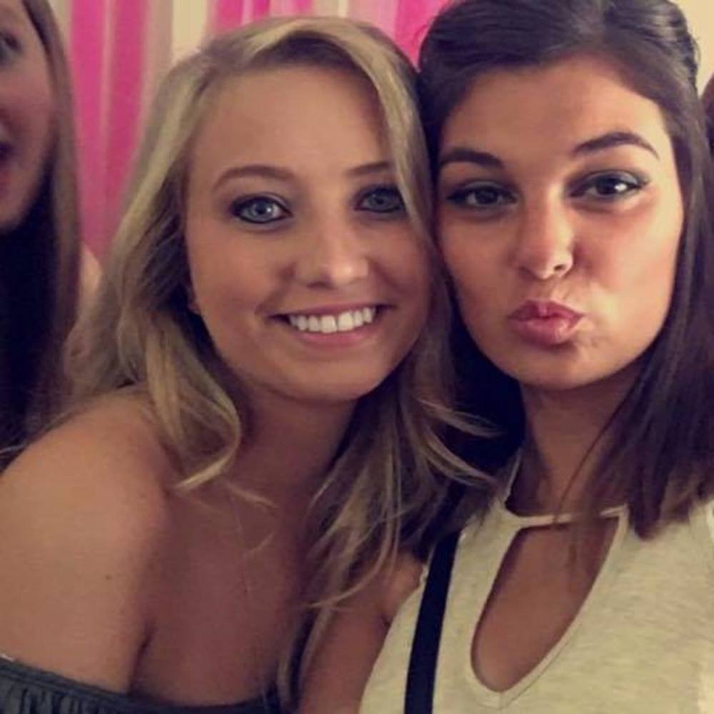 Meet your Posher, Courtney