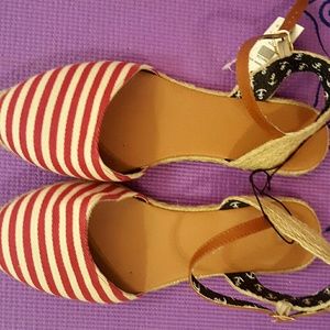 **NWT** Red and White casual flats