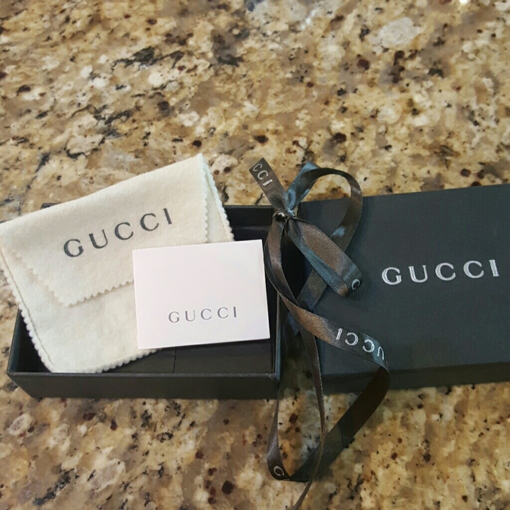 Gucci box