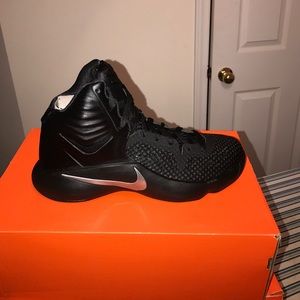 Nike Zoom Hyperfuse