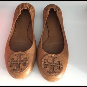 Tory Burch Reva Leather Ballet Flat Tan - size 9