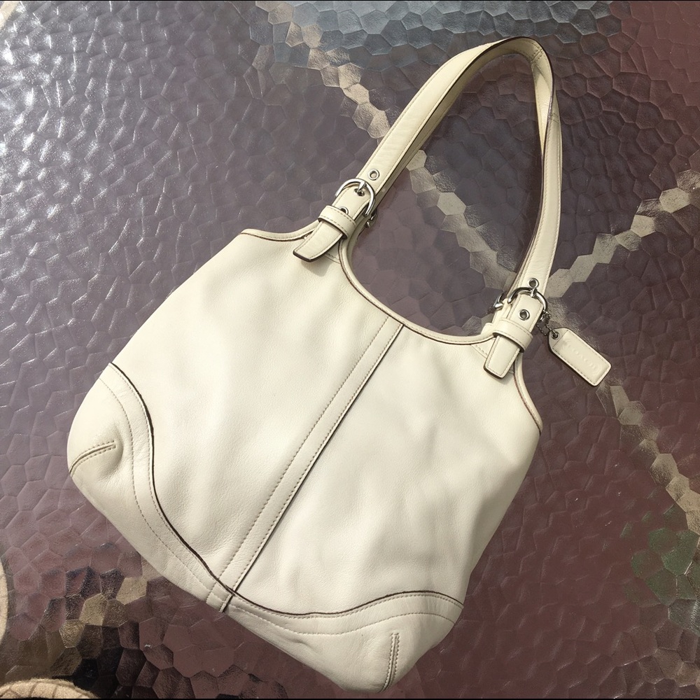 Coach White/Ivory Leather Purse