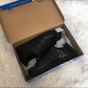 Adidas Superstar: Black