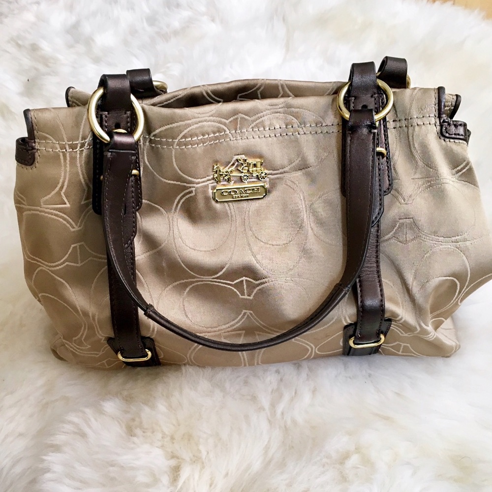 Coach Mia Signature Shoulder Purse