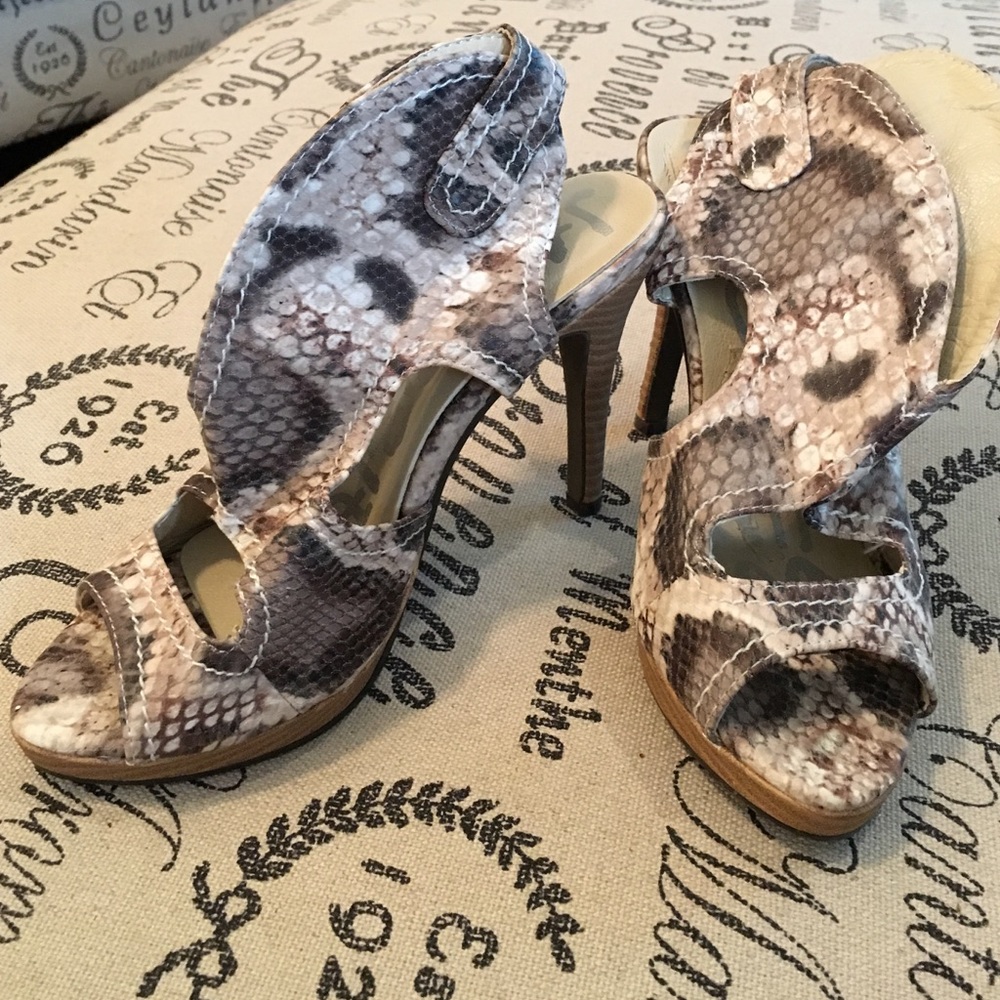 Jacobies snake print heels