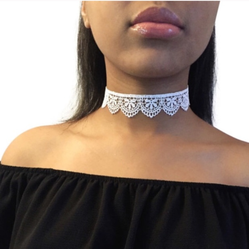 DaniRogue "White Venice Lace Choker"