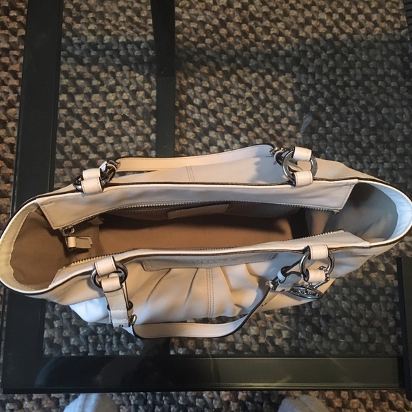 Coach Purse White - Great Condition - Picture 2 of 4