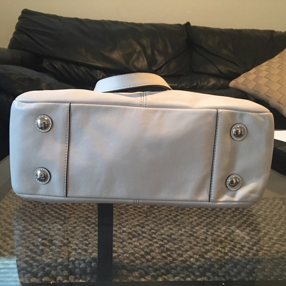 Coach Purse White - Great Condition - Picture 3 of 4