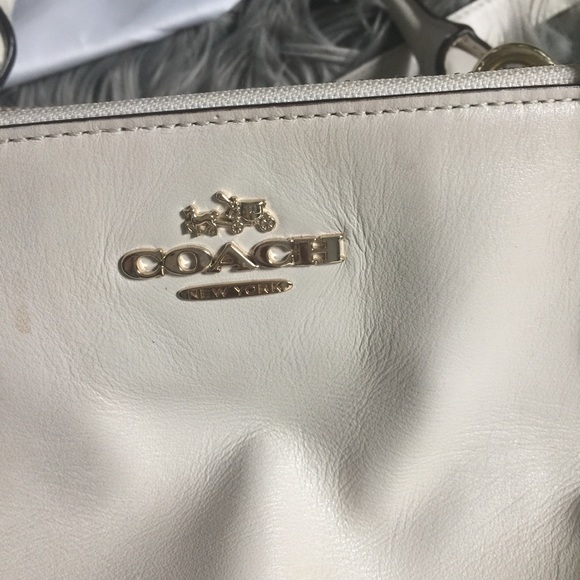 Coach purse - Picture 2 of 3