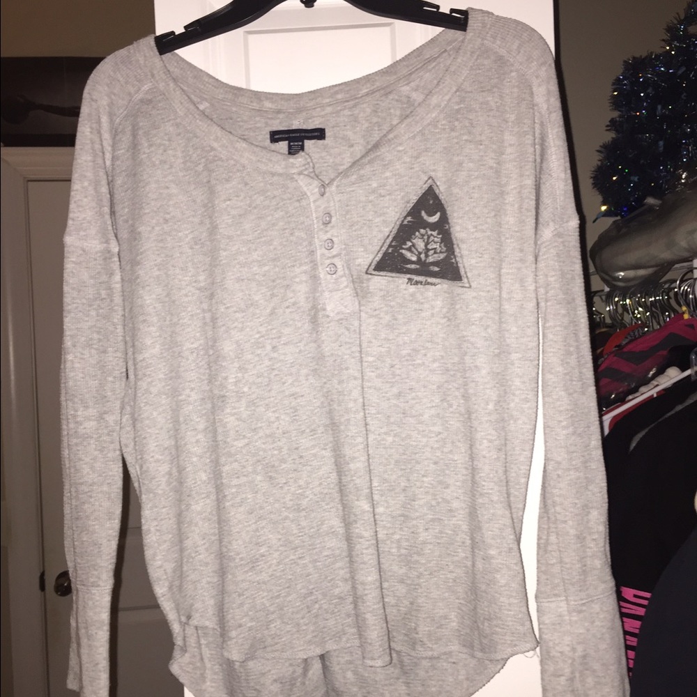 Cute long sleeve top with print😊