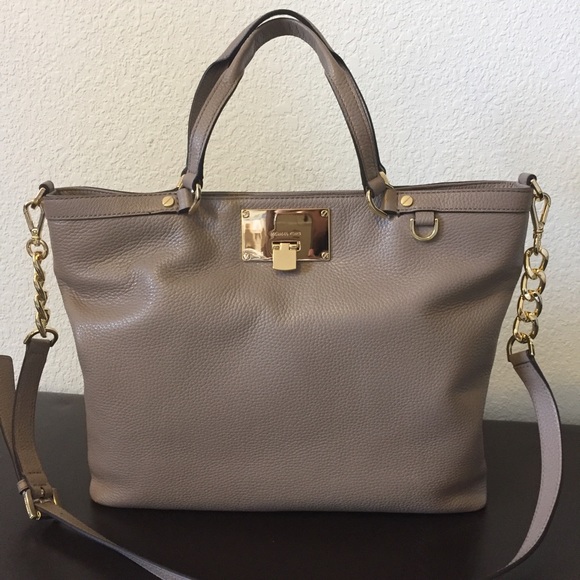Michael Kors Handbags - ****Sold*****