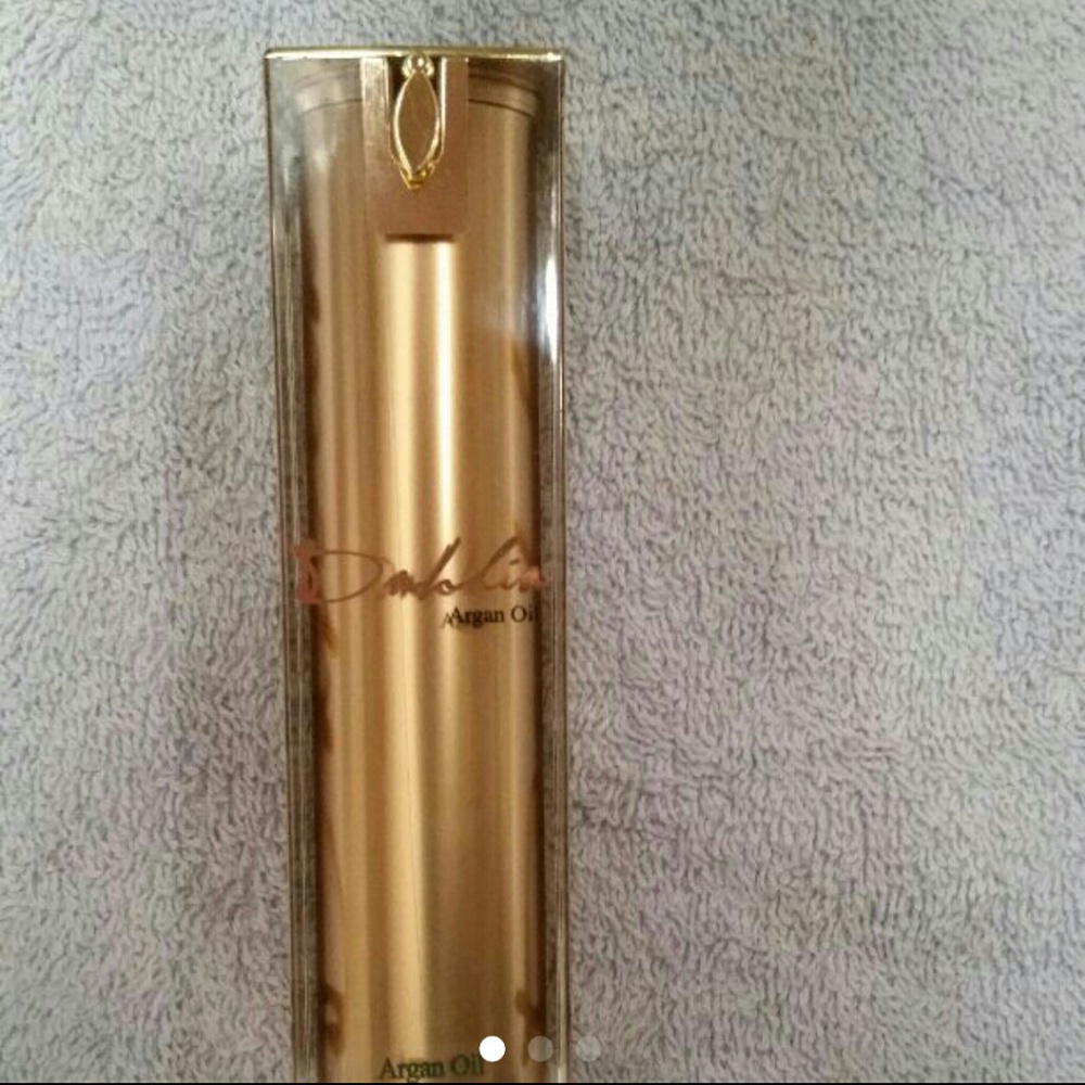 2bottles of Dahlia Organic Argan Oil