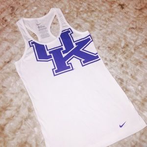 UK Nike tank