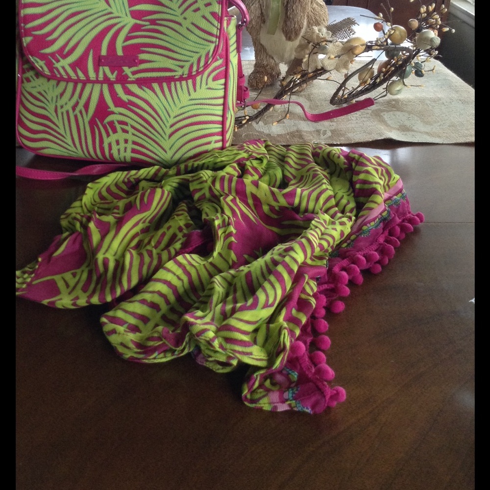 Vera Bradley shoulder bag with scarf