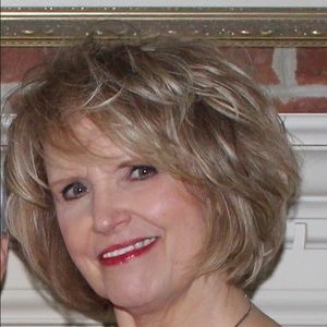Meet your Posher, Elizabeth