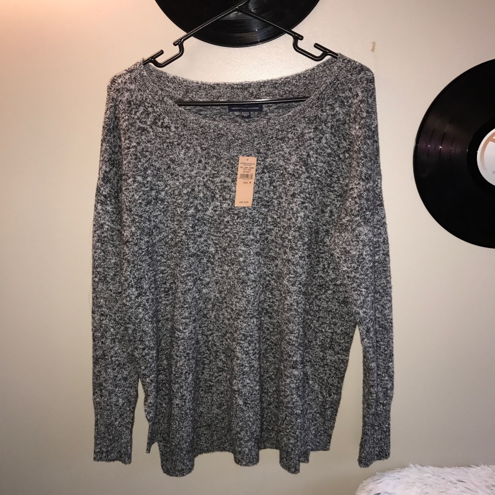 American eagle sweated! Never worn!
