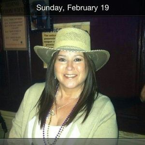 Meet your Posher, Liz