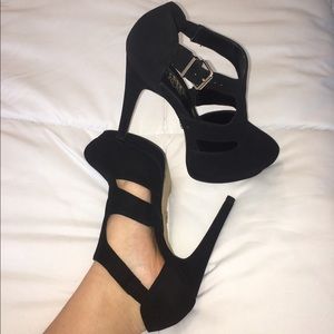 Black Rock & Republic pumps