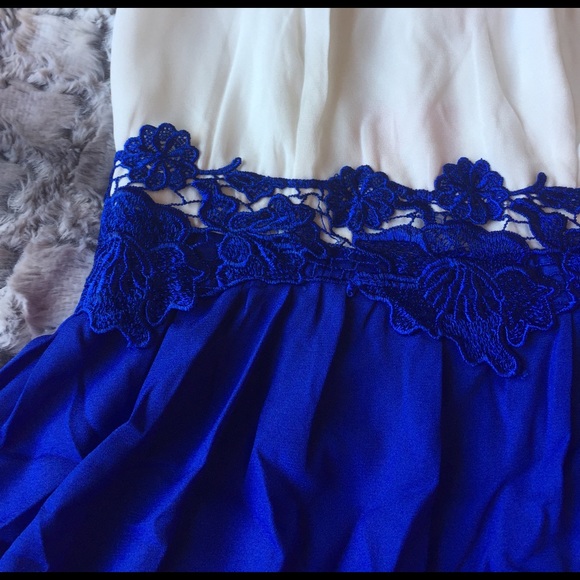 🆑 LAST 1: Royal Blue and White Floral Mini Dress - Picture 5 of 5