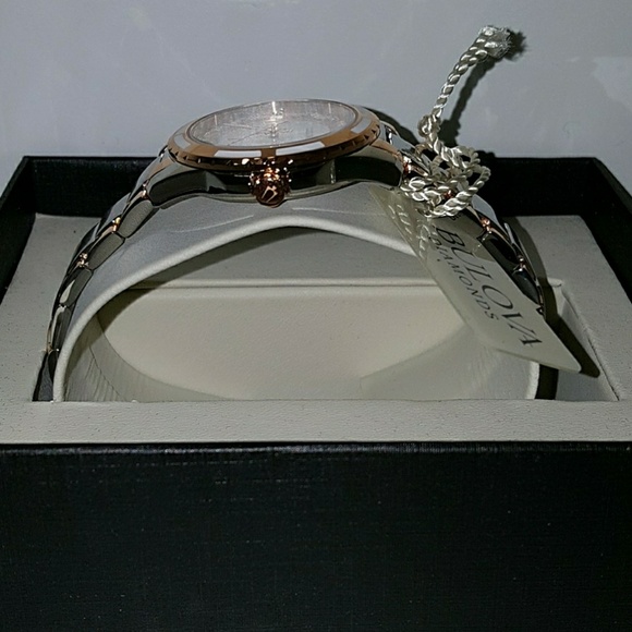 NWT Bulova diamonds rose gold sliver watch