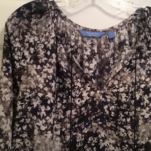 Blouse - Picture 2 of 6