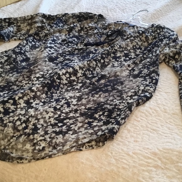 Blouse - Picture 5 of 6