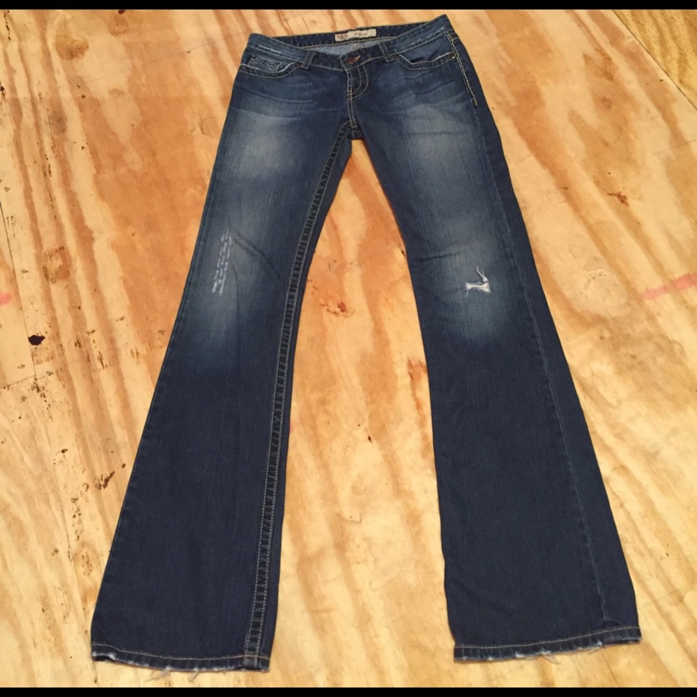 BKE Stella Distressed Jeans