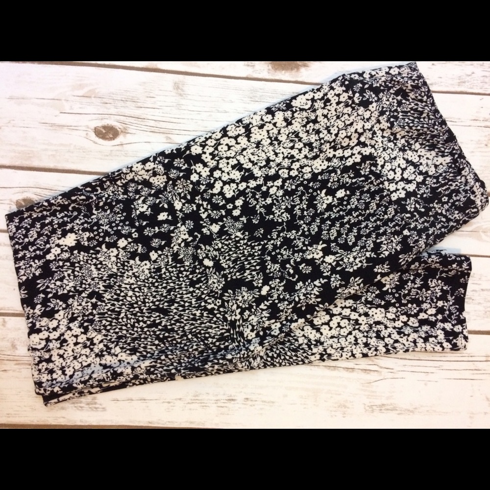 NWOT LULAROE TC LEGGINGS