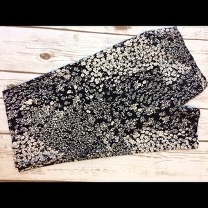 NWOT LULAROE TC LEGGINGS